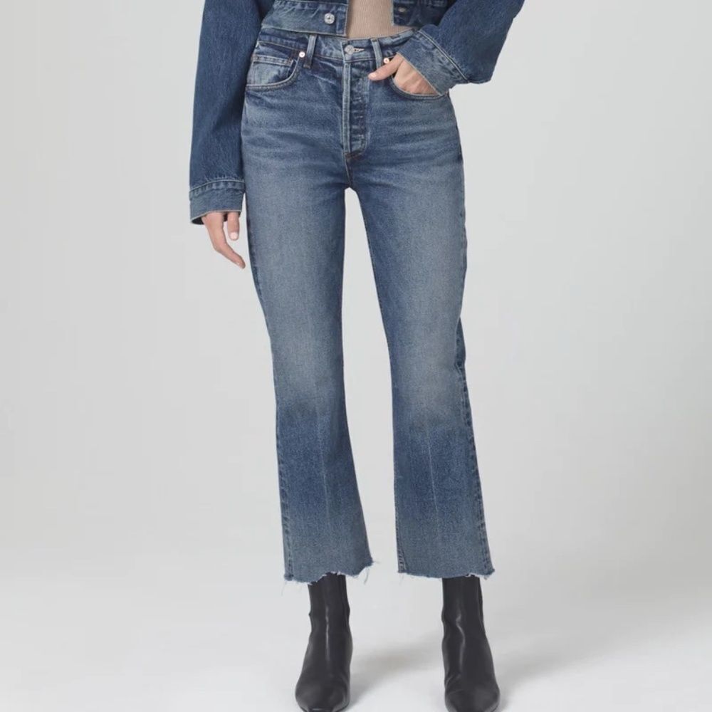 CITIZENS OF HUMANITY Isola Cropped Bootcut Jeans in Ascent H242
